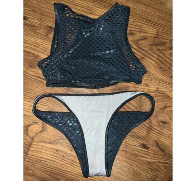 Victoria's Secret Itsy Mesh Bikini Set - Picture 4 of 4